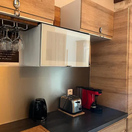 Semesterbostad L'echoppe De Berangere *